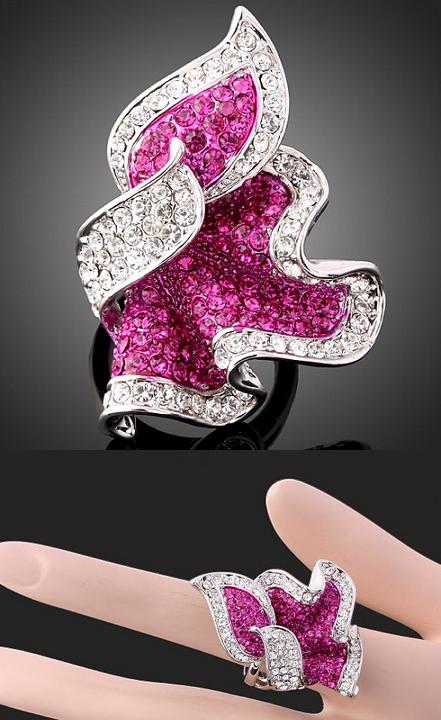 3D FUSCHIA SWAROVSKI CRYSTAL DRESS RING-sz9